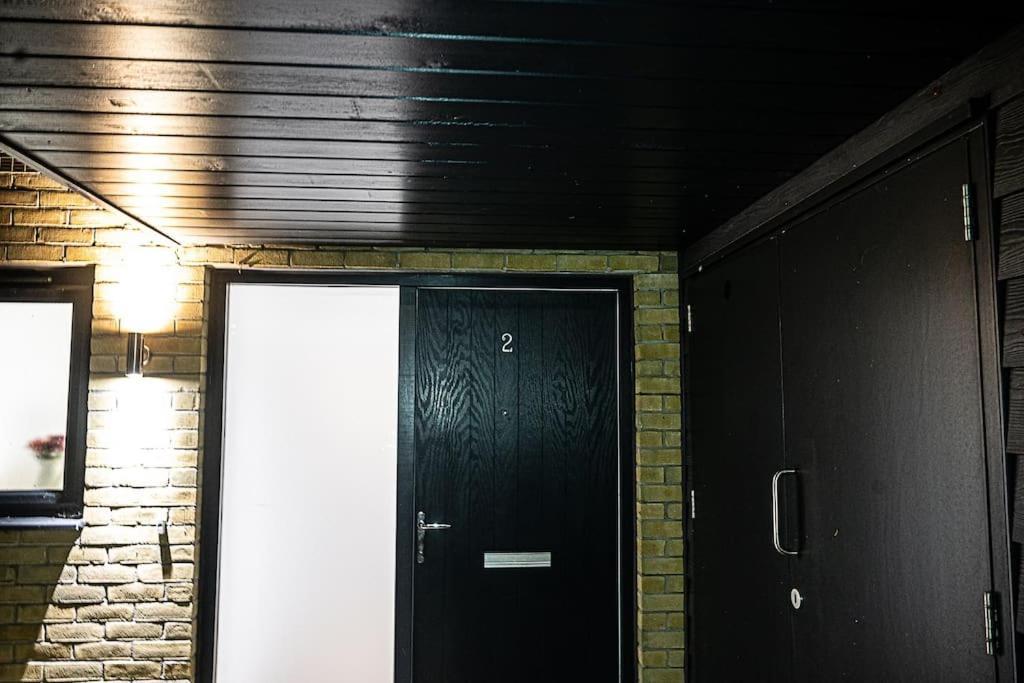 Exquisite Cozy House, Close To Train Station And Amenities Harold Wood Экстерьер фото